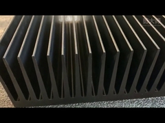 Fabbricazione di perforazioni per profilati industriali di alluminio