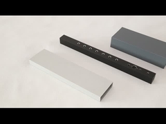 Verniciatura in polvere / Anodizzazione del profilo di estrusione in alluminio 6061 con perforazione / taglio