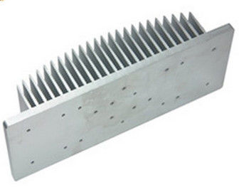 Profili di alluminio dell'estrusione del dissipatore di calore di profilo di alluminio industriale con lavorare di CNC