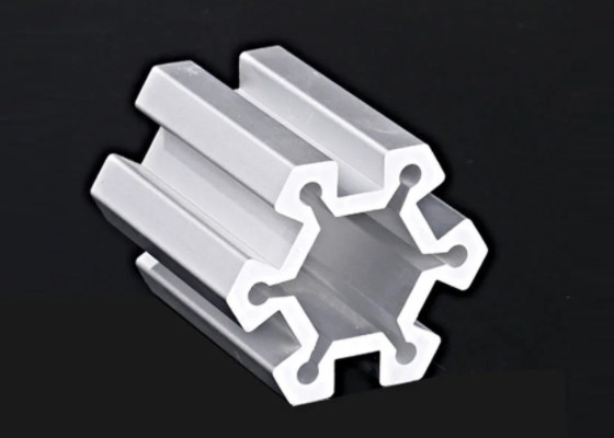 L'estrusione di alluminio anodizzata del dissipatore di calore profila lavorare di CNC 4-Axis