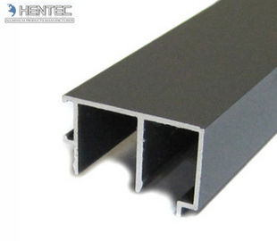 Il mulino finito/ha anodizzato i profili di alluminio dell'estrusione per le porte appese lato