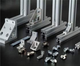 Anodized argentea ha espulso profili di alluminio per la linea di produzione