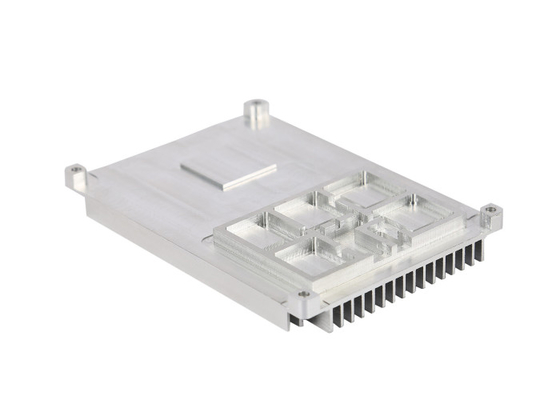 Profili di dissipatore di calore elettronico in alluminio anodizzato naturale con fresatura / perforazione / tappatura
