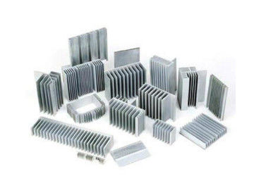 Argenteo/ha anodizzato i profili di alluminio industriali dell'estrusione, dissipatore di calore di alluminio