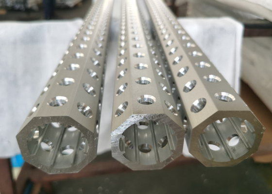 Lavorazione CNC Profili industriali di alluminio per apparecchiature di automazione a braccio meccanico
