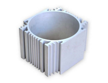 CNC anodizzato argenteo che lavora il cilindro a macchina Shell dell'alluminio 6063 per automobilistico