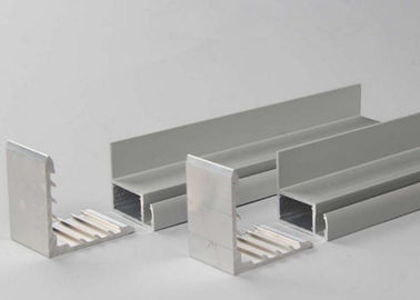 Pagina di alluminio anodizzata argentea 6063/6061 del pannello solare con il taglio/la perforazione