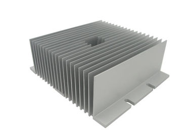Il bene durevole ha anodizzato la perforazione di alluminio/che perfora di profili dell'estrusione del dissipatore di calore