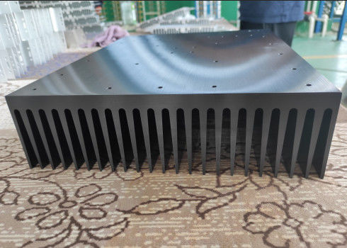 6063 ha anodizzato i profili di alluminio standard dell'estrusione del dissipatore di calore