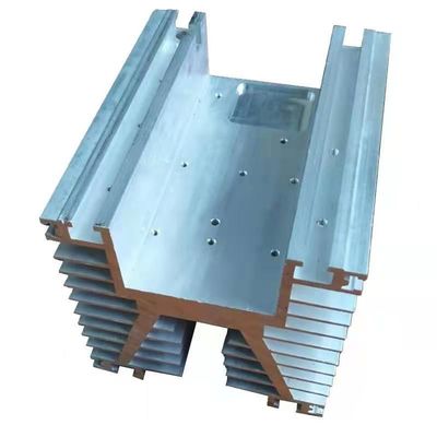 CNC su ordinazione dell'OEM anodizzato che lavora i profili a macchina espelsi del dissipatore di calore