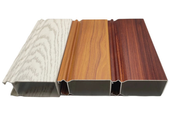 Profilo di legno dell'estrusione della finestra di alluminio di trasferimento 6063 del grano