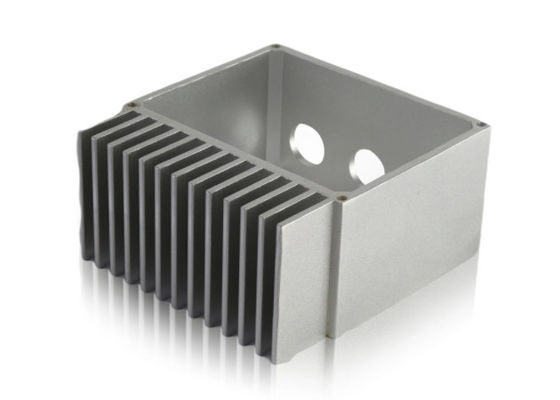 CNC anodizzato 6060 che lavora i profili a macchina dell'estrusione del dissipatore di calore En755