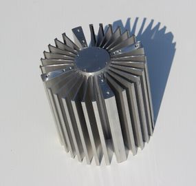 6061 anodizzati/6060 estrusioni di alluminio del dissipatore di calore con lavorare finito