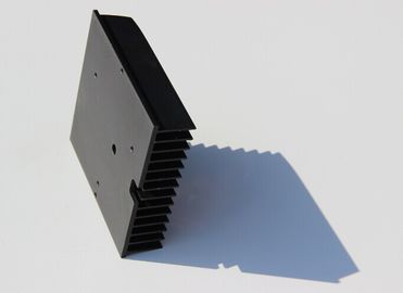 Il nero di alluminio industriale delle estrusioni del dissipatore di calore ha anodizzato 6063